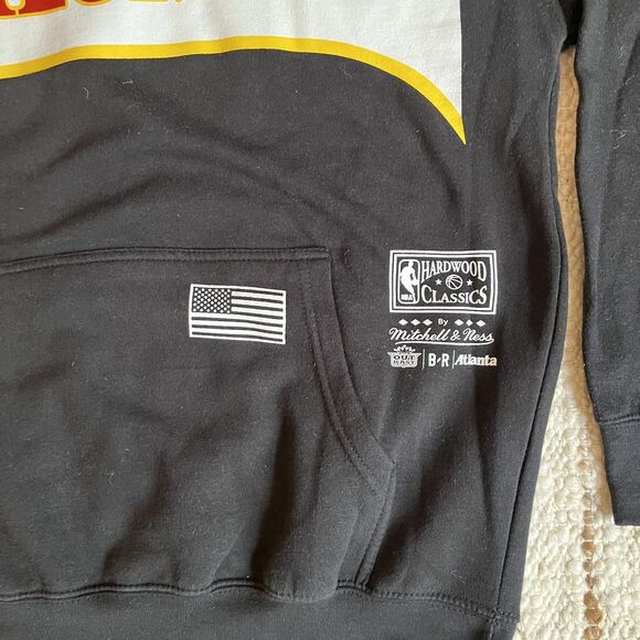 RARE Mitchell & Ness OUTKAST Atlanta Hawks Pullover Hoodie NBA Falcons Braves M - Picture 2 of 5